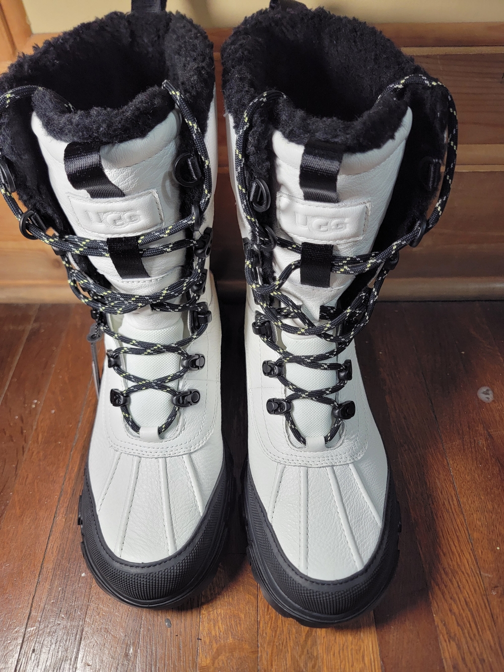 UGG Women's White and Black Insulated Snow Boots